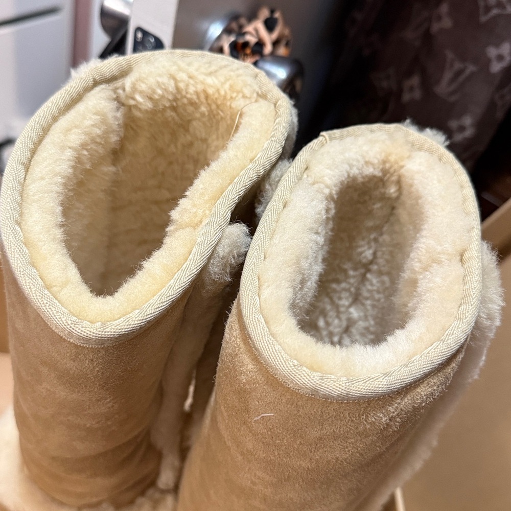 UGG sunburst tall boot - Picture 8 of 10
